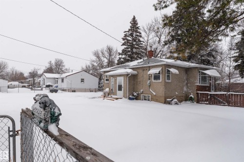 12202 49 Street, Edmonton, AB - Outdoor