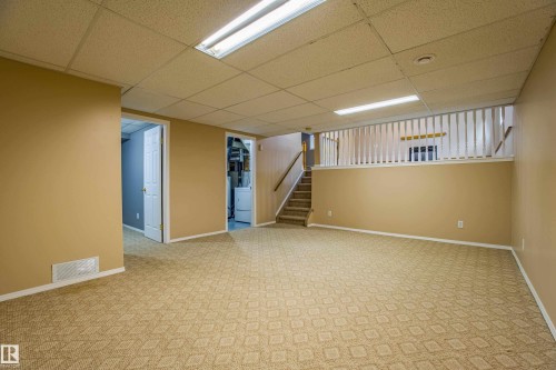 3835 47 Street, Edmonton, AB - Indoor