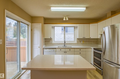 3835 47 Street, Edmonton, AB - Indoor Photo Showing Kitchen