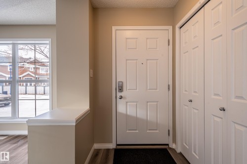 7125 21 Avenue, Edmonton, AB - Indoor Photo Showing Other Room