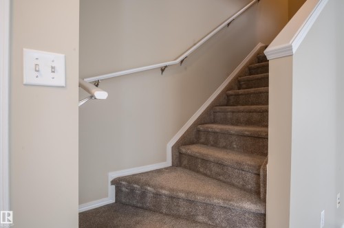 7125 21 Avenue, Edmonton, AB - Indoor Photo Showing Other Room