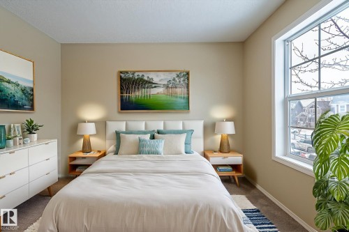 7125 21 Avenue, Edmonton, AB - Indoor Photo Showing Bedroom