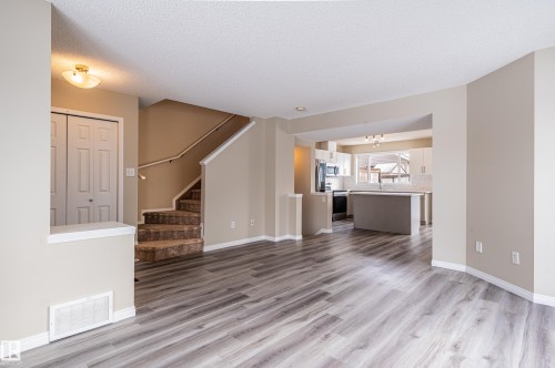 7125 21 Avenue, Edmonton, AB - Indoor