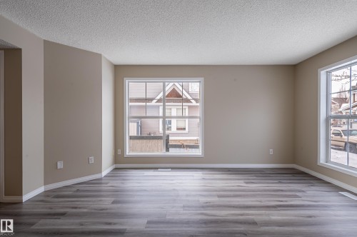 7125 21 Avenue, Edmonton, AB - Indoor Photo Showing Other Room