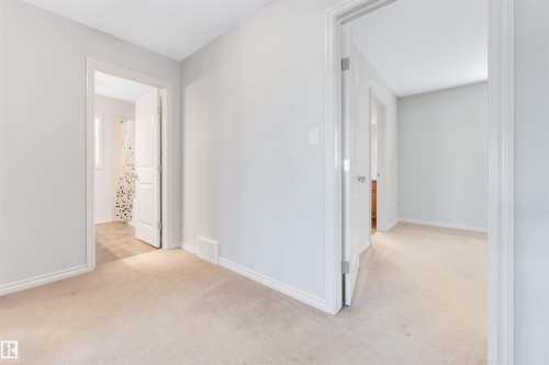 Edmonton, AB - Indoor Photo Showing Other Room