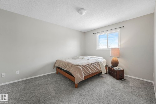 15902 100 Avenue, Edmonton, AB - Indoor Photo Showing Bedroom