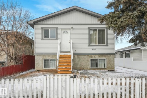 15902 100 Avenue, Edmonton, AB - Outdoor