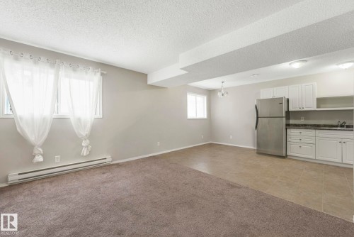 15902 100 Avenue, Edmonton, AB - Indoor