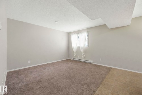 15902 100 Avenue, Edmonton, AB - Indoor Photo Showing Other Room