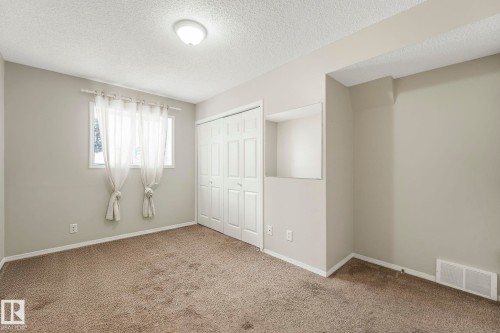 15902 100 Avenue, Edmonton, AB - Indoor Photo Showing Other Room