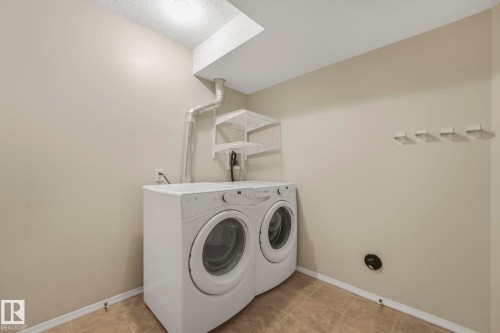 15902 100 Avenue, Edmonton, AB - Indoor Photo Showing Laundry Room