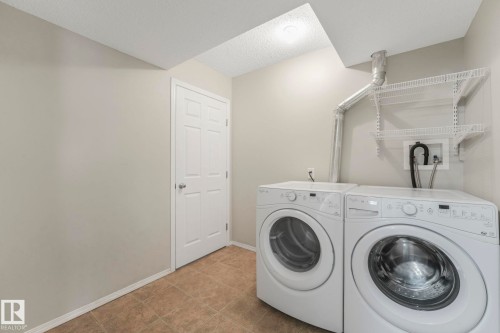 15902 100 Avenue, Edmonton, AB - Indoor Photo Showing Laundry Room