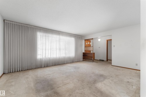 6915 87 Avenue, Edmonton, AB - Indoor Photo Showing Other Room