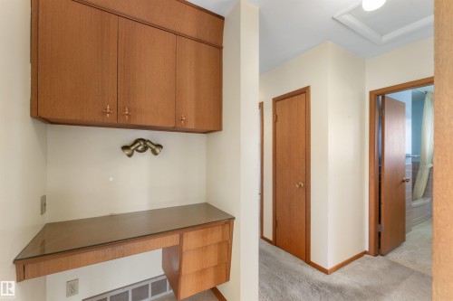 6915 87 Avenue, Edmonton, AB - Indoor