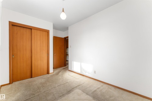 6915 87 Avenue, Edmonton, AB - Indoor Photo Showing Other Room