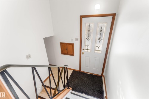 6915 87 Avenue, Edmonton, AB - Indoor