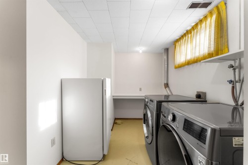 6915 87 Avenue, Edmonton, AB - Indoor Photo Showing Laundry Room