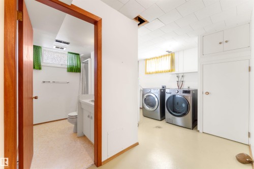 6915 87 Avenue, Edmonton, AB - Indoor Photo Showing Laundry Room