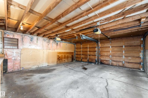 6915 87 Avenue, Edmonton, AB - Indoor Photo Showing Garage