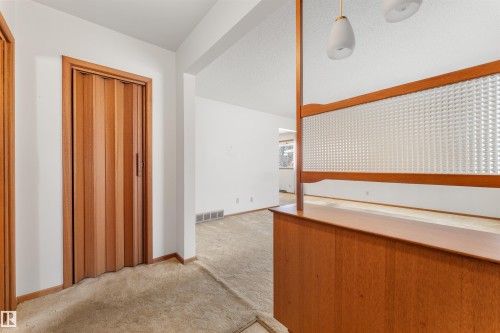6915 87 Avenue, Edmonton, AB - Indoor Photo Showing Other Room