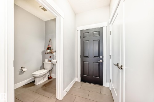 Foyer entrance featuring baseboards - 41 4835 Wright Drive, Edmonton, AB - Indoor