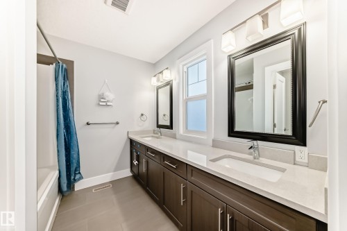 41 4835 Wright Drive, Edmonton, AB - Indoor Photo Showing Bathroom