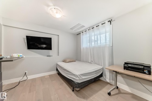 41 4835 Wright Drive, Edmonton, AB - Indoor