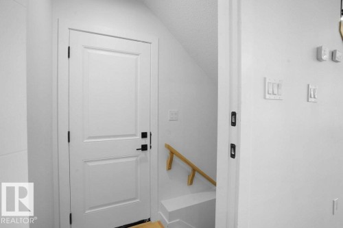 10946 62 Avenue, Edmonton, AB - Indoor Photo Showing Other Room