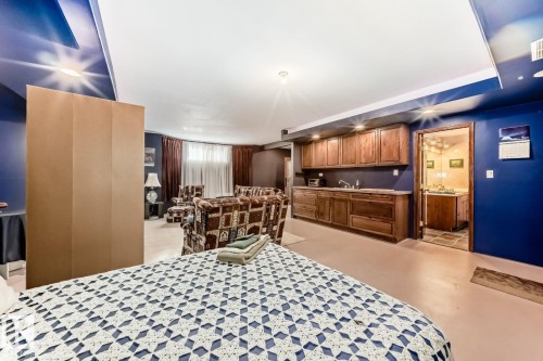 View of bedroom - 777 Butterworth Drive, Edmonton, AB - Indoor Photo Showing Bedroom