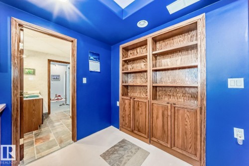 View of bar - 777 Butterworth Drive, Edmonton, AB - Indoor