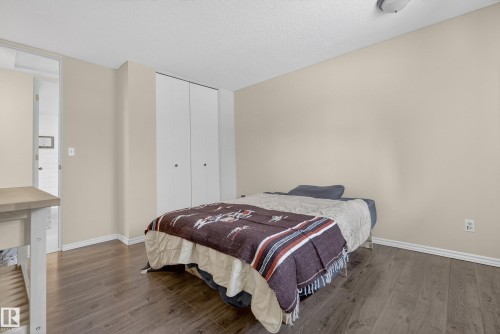 21 Laydon Drive, St. Albert, AB - Indoor Photo Showing Bedroom