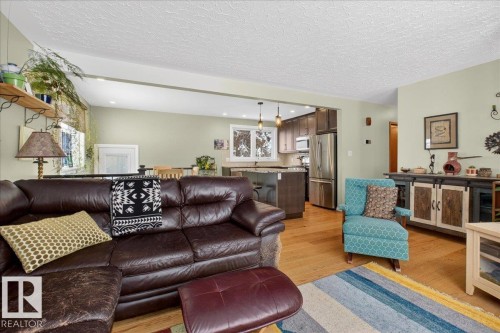 11 Gladstone Crescent, St. Albert, AB - Indoor Photo Showing Living Room