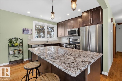 11 Gladstone Crescent, St. Albert, AB - Indoor Photo Showing Kitchen With Stainless Steel Kitchen With Upgraded Kitchen