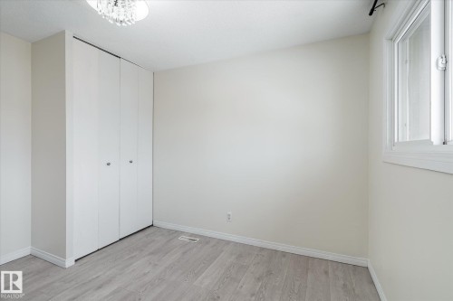 5 8030 141 Avenue, Edmonton, AB - Indoor Photo Showing Other Room