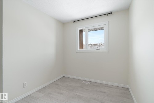 5 8030 141 Avenue, Edmonton, AB - Indoor Photo Showing Other Room