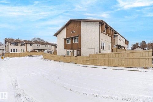 5 8030 141 Avenue  Edmonton, AB T5C 2N9