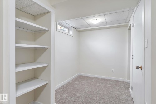 5 8030 141 Avenue, Edmonton, AB - Indoor