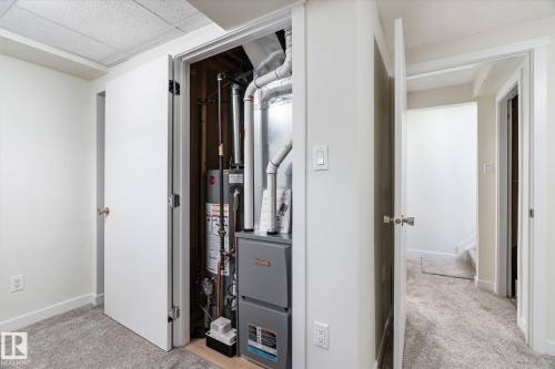 5 8030 141 Avenue, Edmonton, AB - Indoor Photo Showing Other Room