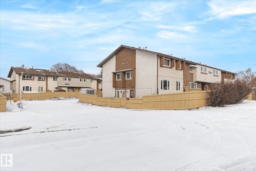 5 8030 141 Avenue, Edmonton, AB - Outdoor