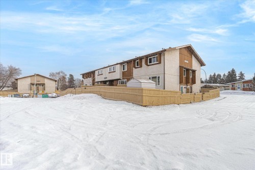 5 8030 141 Avenue, Edmonton, AB - Outdoor