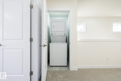 1531 211 Street, Edmonton, AB - Indoor Photo Showing Laundry Room
