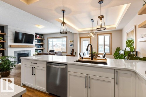 19 Riviere Terrace, St. Albert, AB - Indoor Photo Showing Kitchen With Upgraded Kitchen