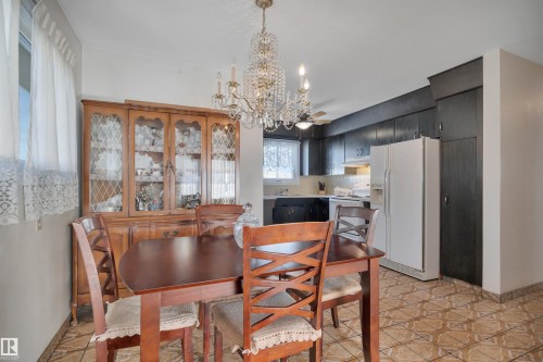 8104 135 Avenue, Edmonton, AB - Indoor Photo Showing Dining Room