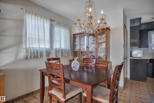 8104 135 Avenue, Edmonton, AB - Indoor Photo Showing Dining Room
