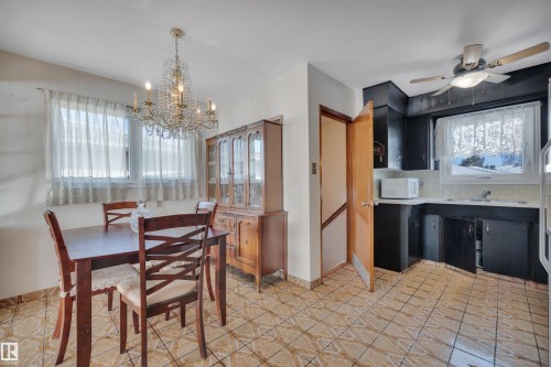 8104 135 Avenue, Edmonton, AB - Indoor Photo Showing Dining Room