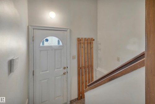 8104 135 Avenue, Edmonton, AB - Indoor Photo Showing Other Room