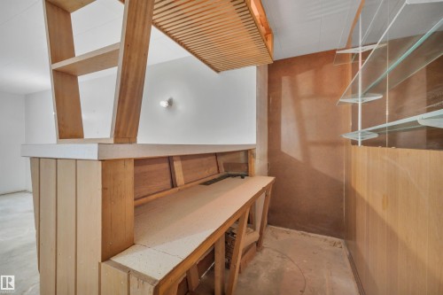 8104 135 Avenue, Edmonton, AB - Indoor