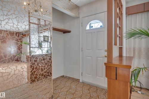 8104 135 Avenue, Edmonton, AB - Indoor Photo Showing Other Room