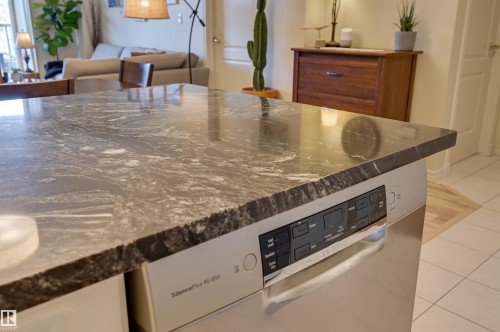 306 10909 103 Avenue, Edmonton, AB - Indoor Photo Showing Kitchen With Upgraded Kitchen
