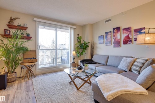 306 10909 103 Avenue, Edmonton, AB - Indoor Photo Showing Living Room